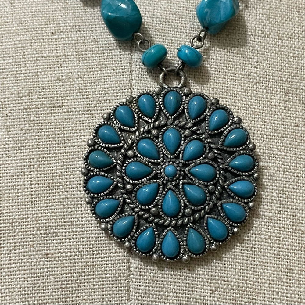 Turquoise Beaded Pendant Statement Necklace NEW - Picture 5 of 10